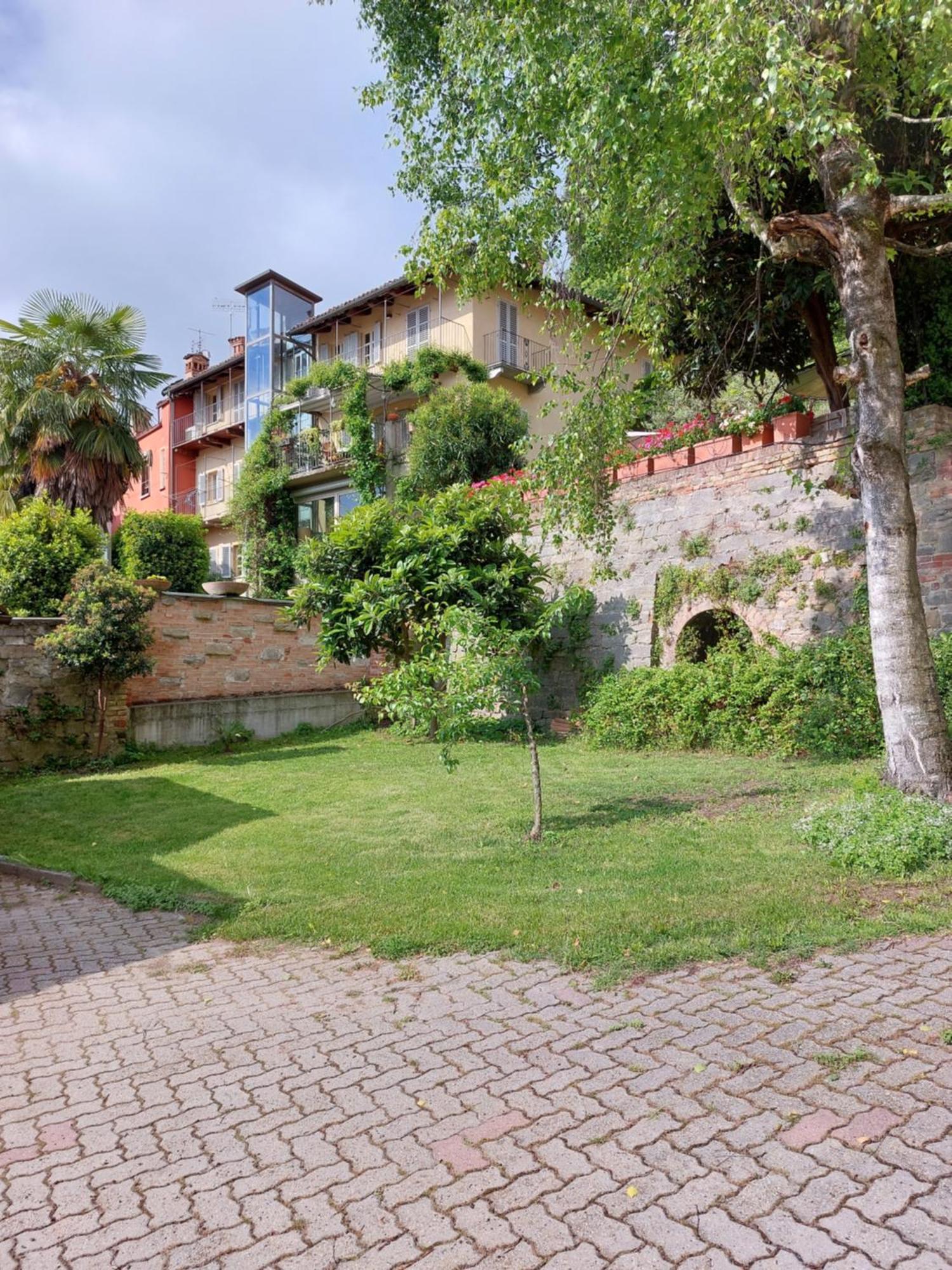 Apartament Il Giardino Di Olivia Guarene Zewnętrze zdjęcie